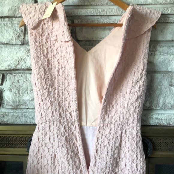 NEW Trina Turk Textured Floral Lined Feminine Pink Midi Stretchy Size 0 Dress - Picture 6 of 16